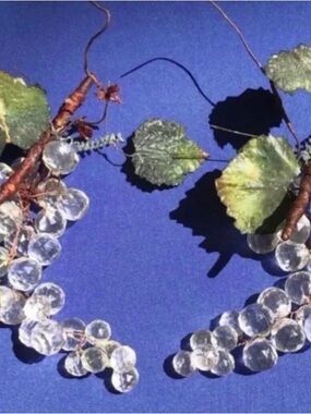 Vintage Home decor - faceted grapes with shimmery leaves